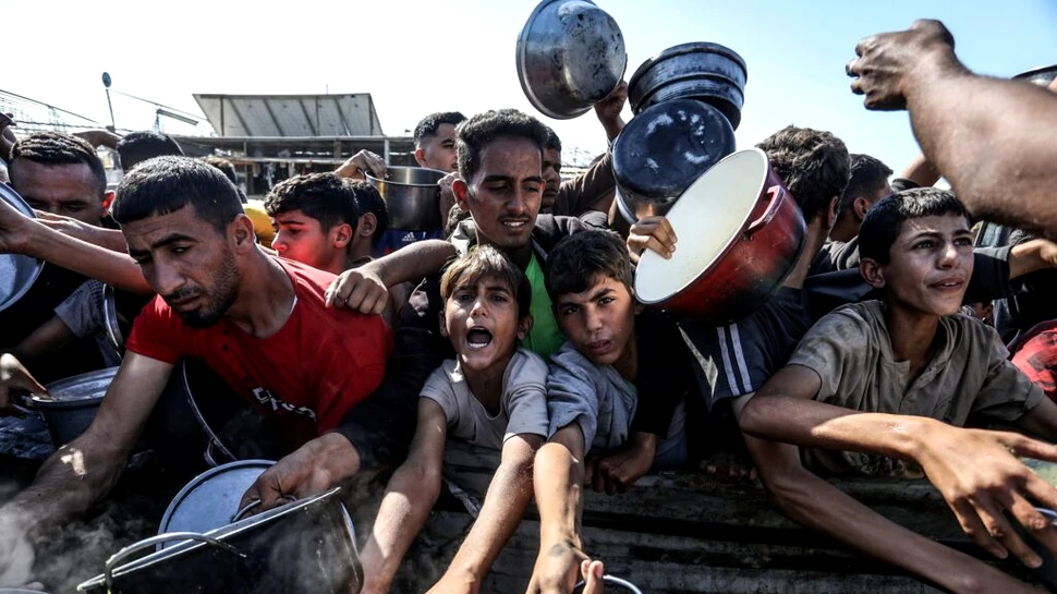 Foamete în masă în Gaza. Proviziile sunt „complet epuizate”, anunță grupurile de ajutor umanitar