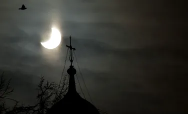 O eclipsă totală de Lună, vizibilă din România, va avea loc în această noapte