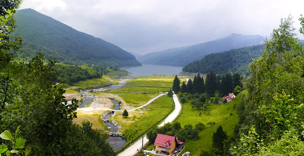 20 de locuri impresionante din România