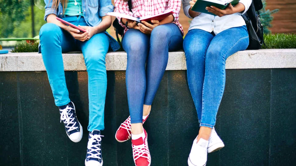 Iniţiativă lăudabilă a guvernului italian. Tinerii care împlinesc 18 ani vor primi 500 de euro pentru un scop precis