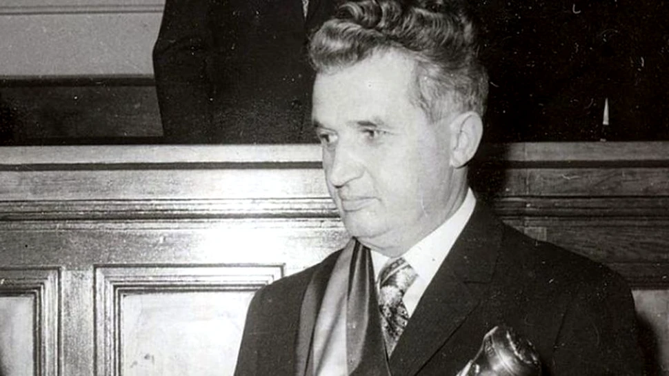 Carnetul de partid al dictatorului Nicolae Ceauşescu va fi donat unui muzeu