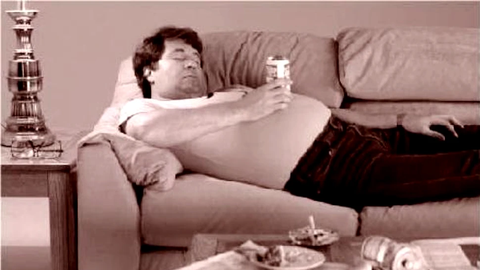 Slujba anului: se cauta un individ sedentar, care sa se indoape cu junk food