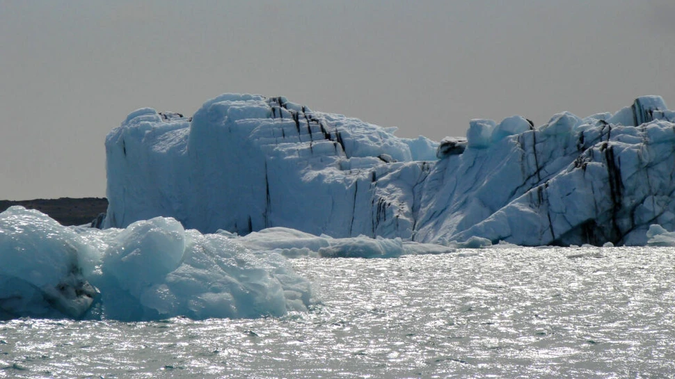 Solul de sub cel mai vulnerabil ghețar din Antarctica a fost cartografiat pentru prima dată
