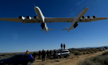 Avionul cu cea mai mare anvergură a aripilor s-a înălțat cu succes deasupra deșertului Mojave
