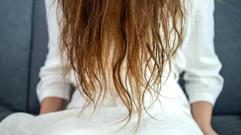 De ce tot mai multe femei solicită transplant de păr?