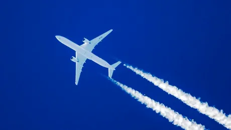 Test de cultură generală. Ce sunt liniile create pe cer de avioane?