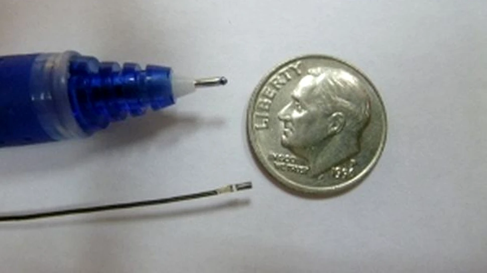 Camera video cu diametrul de 0.99 mm face posibile noi operaţii medicale