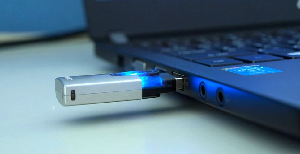 Cât de periculos este să scoţi stick-ul USB din calculator fără accesarea comenzii de îndepărtare în siguranţă