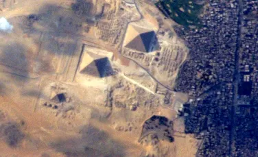 Un astronaut de pe ISS a realizat o fotografie impresionantă a piramidelor văzute din spaţiu