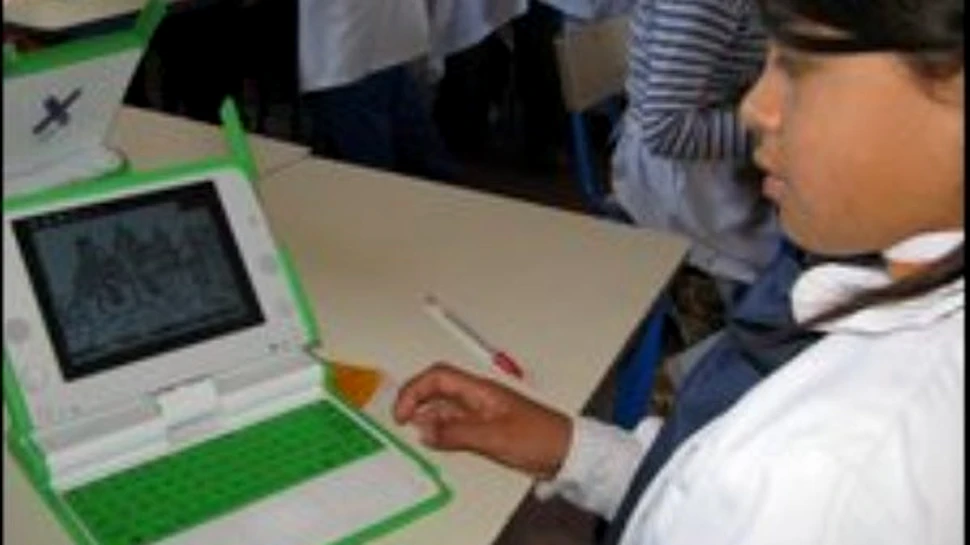 Fiecare copil uruguayan va primi gratuit cate un laptop