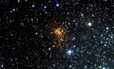 Astronomii au descoperit cea mai mare stea observată vreodată în Univers, ce se pregăteşte să „moară”