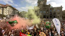 Peste 60.000 de elvețieni au ieșit în stradă pentru politici mai dure împotriva schimbărilor climatice