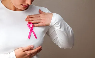 O fetiță a fost diagnosticată cu cancer la sân la doar șapte ani