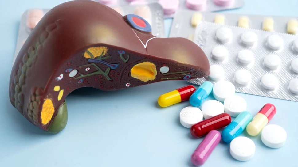 Hepatitele infecțioase pot apărea la orice vârstă. Semnele la care trebuie să fim atenți!