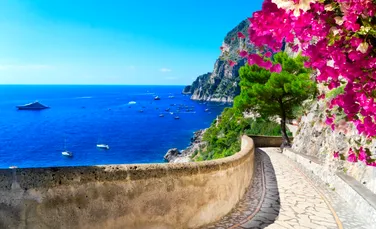 Turiștii care ajung pe o insulă italiană riscă o taxă de 500 de euro