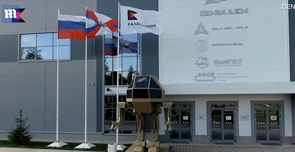Rusia şi-a prezentat noua armă: un robot cu cleşti şi cu protecţie anti-glonţ