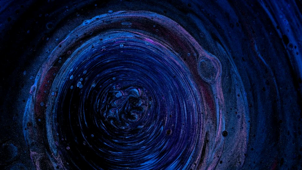 Găurile negre ar putea fi înconjurate de ”molecule gravitaționale”
