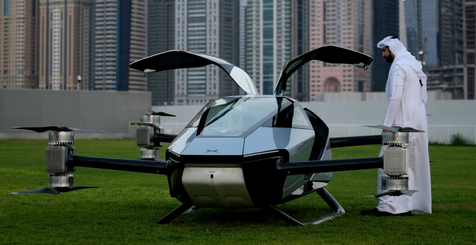 Cum arată noul prototip al mașinii electrice zburătoare produsă de chinezi? Aceasta ar fi adaptată și pentru carosabil