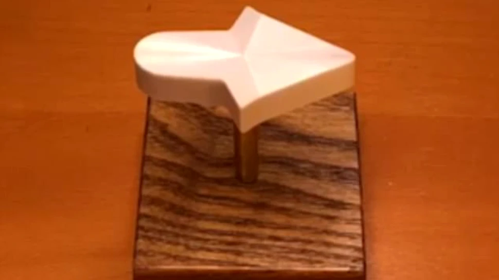 VIDEO. Săgeata ce se învârte, dar pare mereu orientată către dreapta. Iluzia optică a unui matematician uimeşte internetul