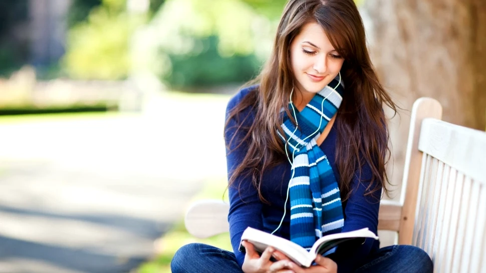 Subconştientul creează CONVINGEREA că oamenii FRUMOŞI sunt mai inteligenţi. ”Impresiile influenţează opiniile, prejudecaţile precum şi deciziile noastre”