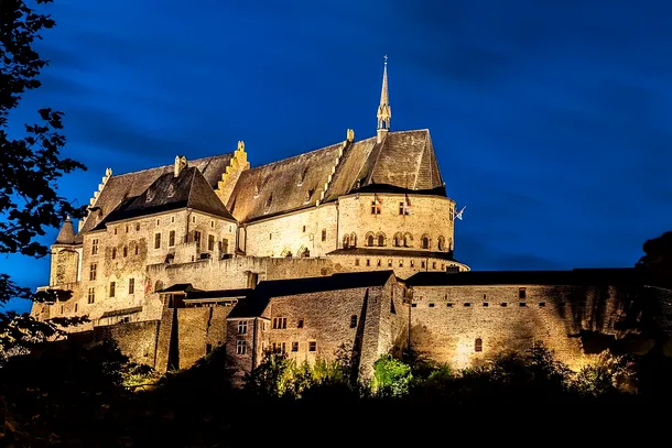 Castelul medieval din Vianden, un sat din Luxembourg