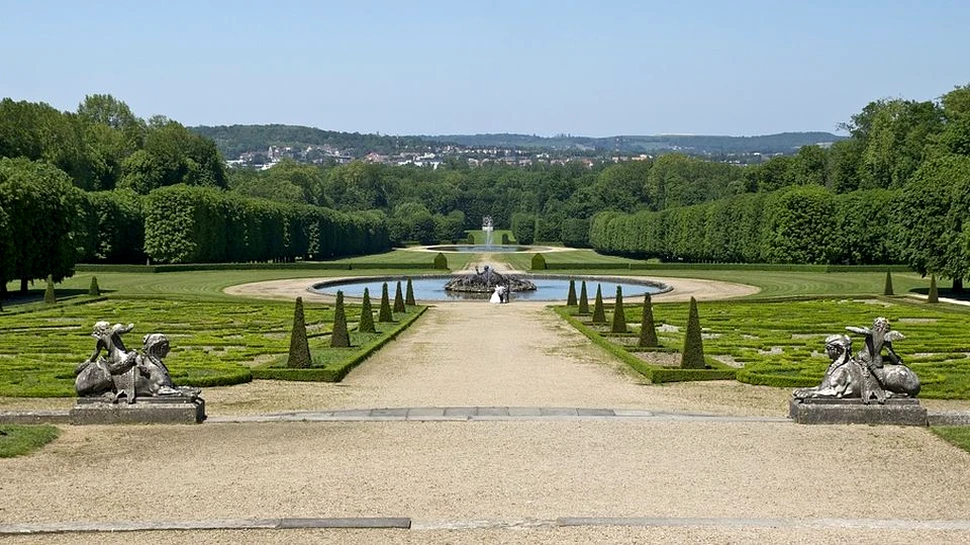 Patru destinaţii turistice mai puţin cunoscute de lângă Paris care merită vizitate