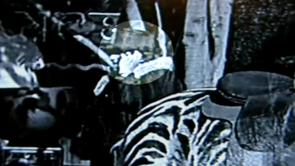 “Calator in timp”, surprins intr-un film de epoca? (VIDEO)