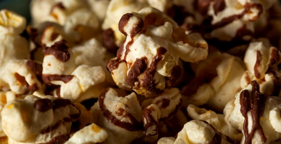 Cum să faci la tine acasă popcorn cu ciocolată