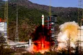 Propulsoarele unei rachete chineze au căzut din spațiu lângă o casă din sudul Chinei