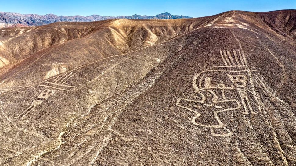 Inteligența Artificială a descoperit sute de geoglife necunoscute în apropiere de liniile Nazca