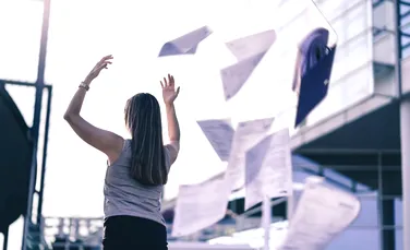 Revenge quitting: Demisiile spectaculoase care devin virale și inspiră alți angajați