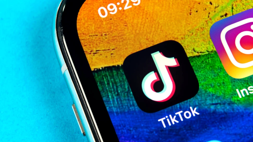 Motivul pentru care TikTok ar putea fi amendat cu 27 de milioane de lire sterline