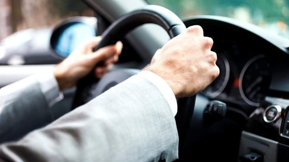 Cafea şi corn gratis a 2-a zi,dacă persoanele care au băut renunţă la maşină