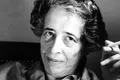Hannah Arendt și „banalitatea răului”: de ce oamenii obișnuiți pot deveni complici ai nedreptății