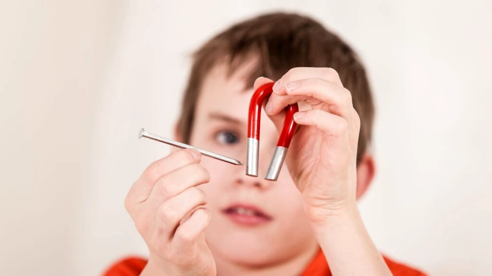 Ce a pățit un adolescent după ce a înghițit aproape 200 de magneți