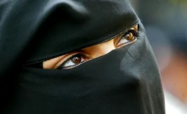 Experienţa pe care o musulmană britanică a avut-o în cadrul reţelei teroriste Stat Islamic: „Femeile de acolo au o mentalitate de tip gangster” – VIDEO