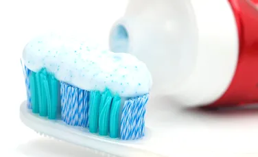 Un ingredient din pasta de dinţi, periculos pentru sănătate
