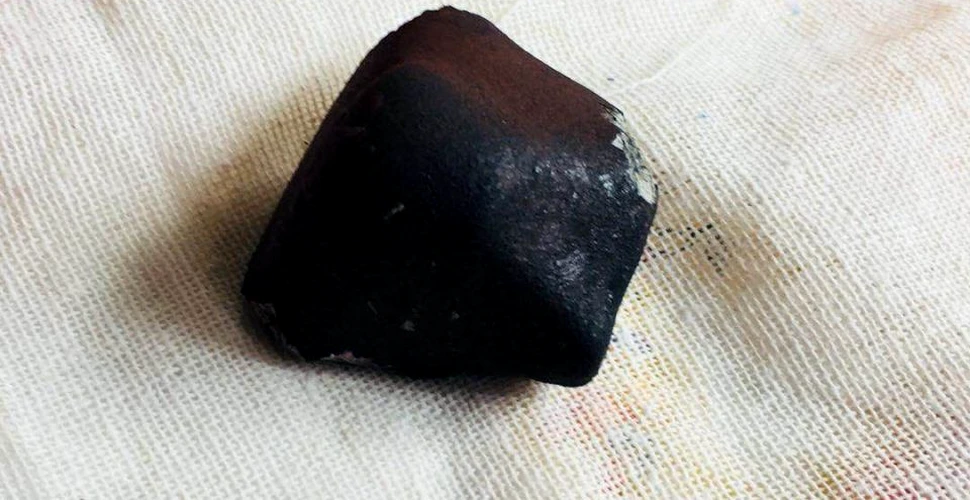 Meteoritul care a căzut la Iaşi în 9 iulie avea 8 kilograme. Puterea exploziei a fost mai mare decât a unui reactor nuclear de la Cernavodă