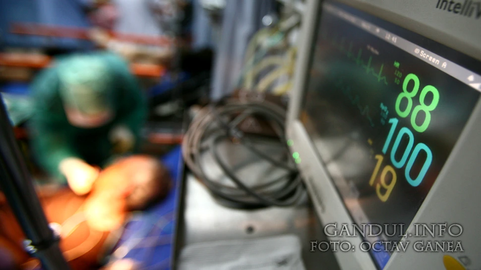 Minunile medicinei. Craniul unei femei zdrobit într-un teribil accident, total reconstruit într-o operaţie de opt ore. IMAGINI impresionante