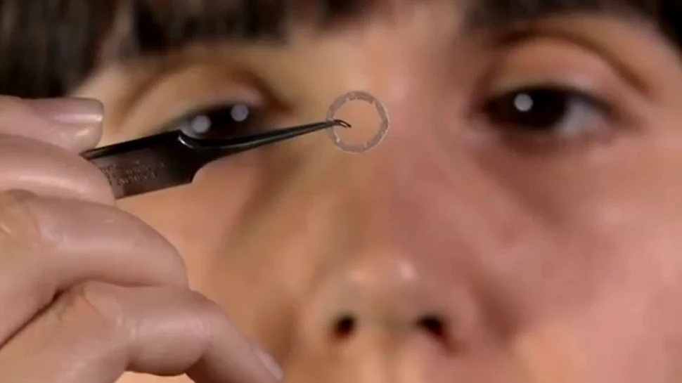 Lentilele de contact revoluţionare pot reda vederea