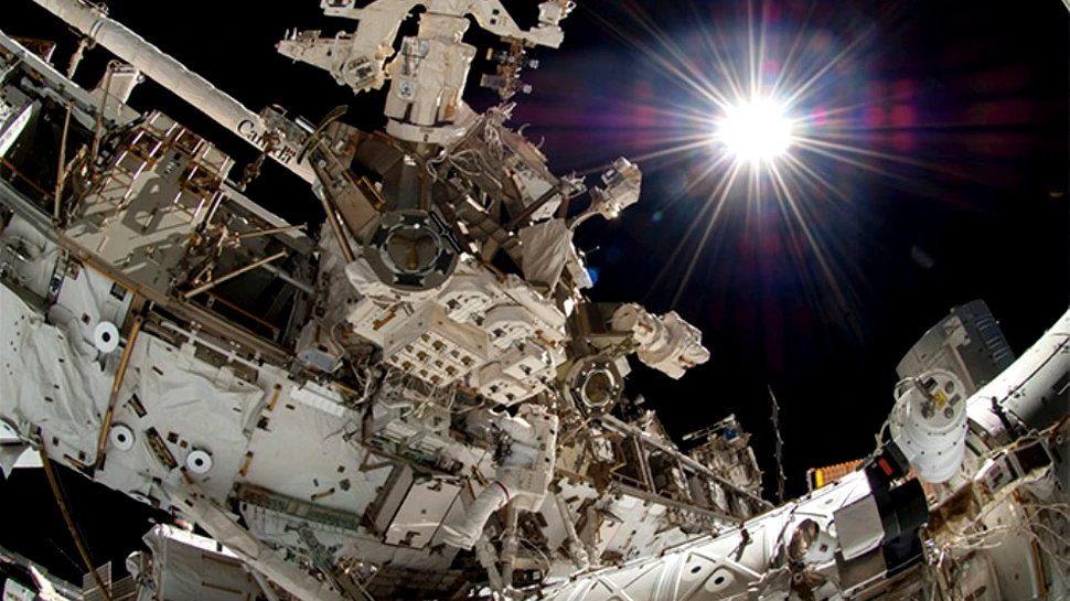 Un tur virtual ce merită făcut: Cum arată interiorul Staţiei Spaţiale Internaţionale – VIDEO