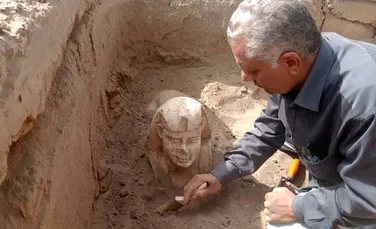 O statuie ce seamănă cu Sfinxul a fost descoperită la Dendera