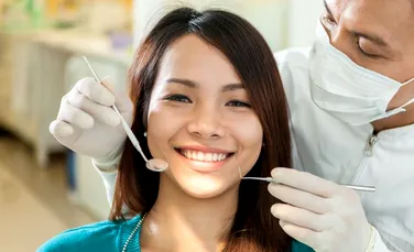 Procesul complicat pentru un zâmbet perfect: faţetele dentare