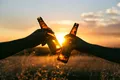 Consumul excesiv de alcool poate duce la cazuri mai timpurii și mai severe de Alzheimer