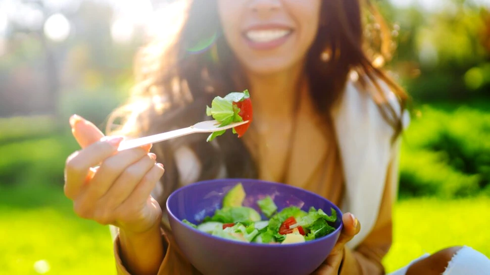 Un consum mai redus de calorii ar putea încetini îmbătrânirea creierului, relevă un studiu