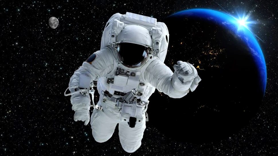 Cum arată noul costum pentru astronauţi creat de Space X