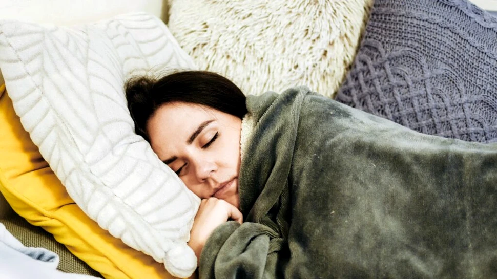 Dormitul cu pături ponderate ar putea accelera producția de melatonină