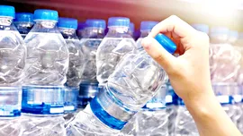 Plasticul ar putea influența obezitatea, infertilitatea și astmul, avertizează o analiză