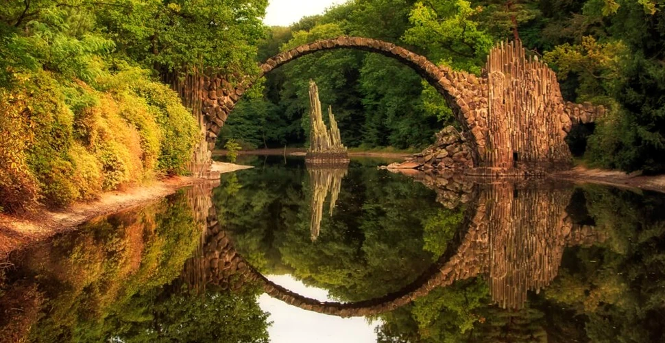 Cum a fost construit Podul Diavolului din Germania, care pare desprins din poveștile cu zâne?