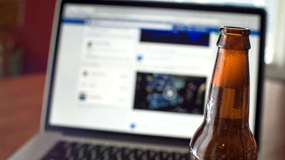 IMPACTUL neobişnuit pe care Facebook îl are asupra consumului de alcool în rândul tinerilor